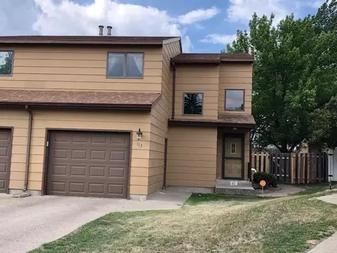 113 Brandon Dr, Bismarck, ND 58503 photo 1