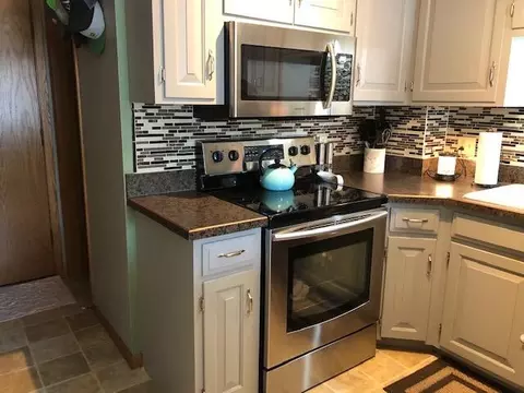 113 Brandon Dr, Bismarck, ND 58503 photo 8