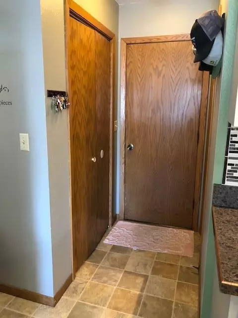 113 Brandon Dr, Bismarck, ND 58503 photo 12