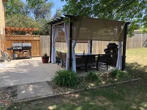 113 Brandon Dr, Bismarck, ND 58503 photo 2