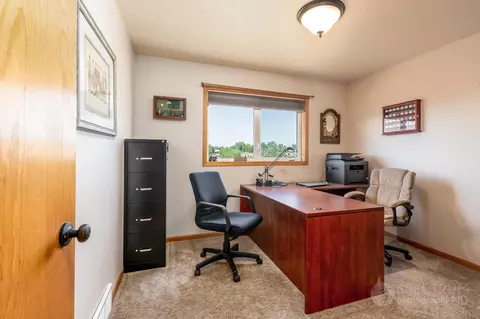 2405 Lacorte Loop, Bismarck, ND 58503 photo 16