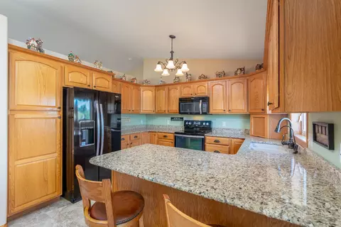 2405 Lacorte Loop, Bismarck, ND 58503 photo 10