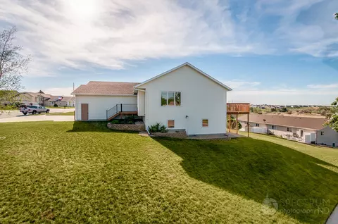 2405 Lacorte Loop, Bismarck, ND 58503 photo 34