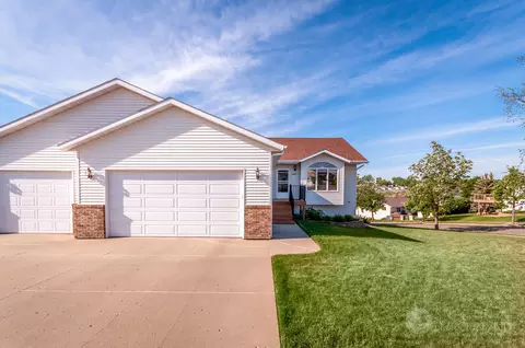 2405 Lacorte Loop, Bismarck, ND 58503 photo 1