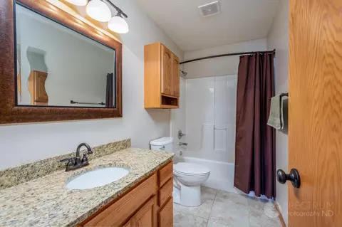 2405 Lacorte Loop, Bismarck, ND 58503 photo 17