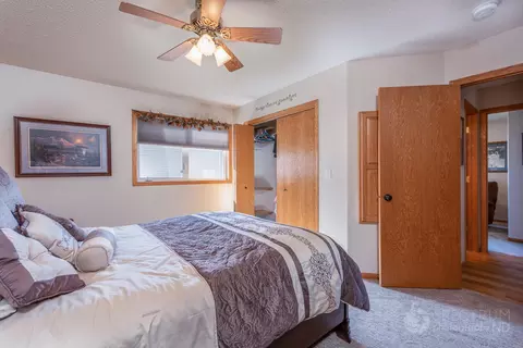2405 Lacorte Loop, Bismarck, ND 58503 photo 13