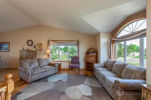 2405 Lacorte Loop, Bismarck, ND 58503 photo 6
