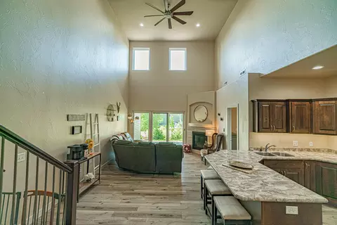 805 Compass Loop, Bismarck, ND 58504 photo 11