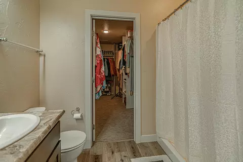 805 Compass Loop, Bismarck, ND 58504 photo 23