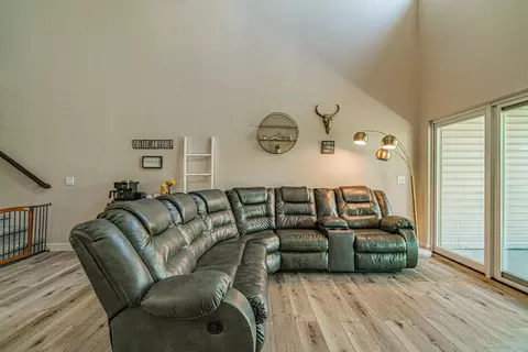 805 Compass Loop, Bismarck, ND 58504 photo 14