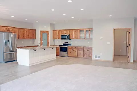 610 Nelson Dr, Bismarck, ND 58503 photo 21
