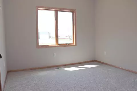 610 Nelson Dr, Bismarck, ND 58503 photo 33