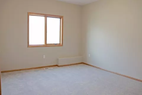 610 Nelson Dr, Bismarck, ND 58503 photo 25