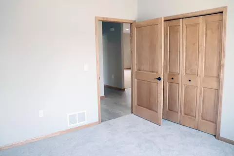 610 Nelson Dr, Bismarck, ND 58503 photo 32