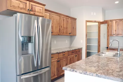 610 Nelson Dr, Bismarck, ND 58503 photo 6