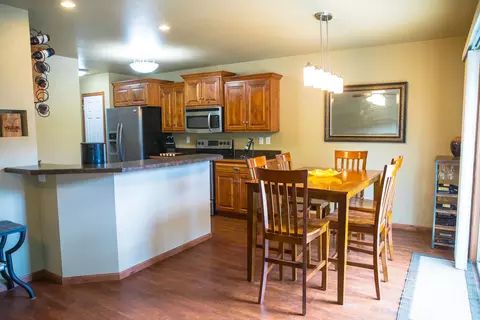 944 Canada Ave, Bismarck, ND 58503 photo 17