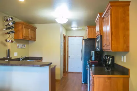 944 Canada Ave, Bismarck, ND 58503 photo 18