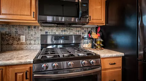 2463 Pointe Loop, Bismarck, ND 58503 photo 8