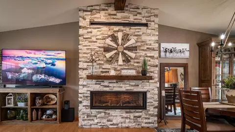 2463 Pointe Loop, Bismarck, ND 58503 photo 13