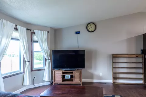 95 Weir Dr, Lincoln, ND 58504 photo 6