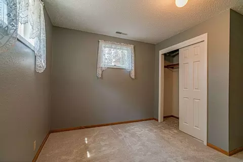 214 E Kavaney Dr, Bismarck, ND 58501 photo 47