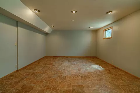 214 E Kavaney Dr, Bismarck, ND 58501 photo 44