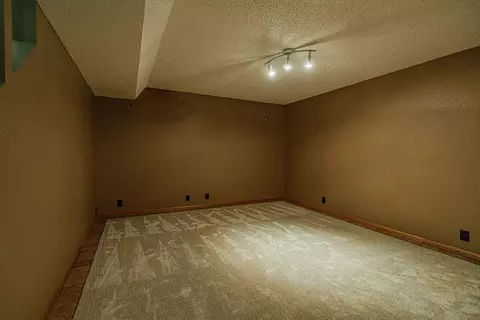 214 E Kavaney Dr, Bismarck, ND 58501 photo 42