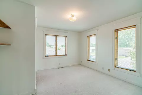 214 E Kavaney Dr, Bismarck, ND 58501 photo 38