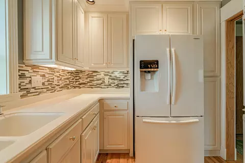 214 E Kavaney Dr, Bismarck, ND 58501 photo 15