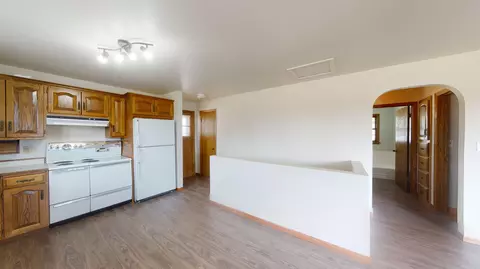 1010 6th Ave NW, Mandan, ND 58554 photo 2