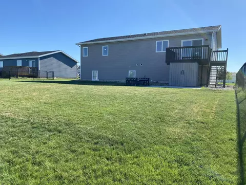 3316 Doubleday Dr, Bismarck, ND 58503 photo 5