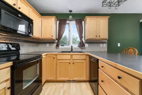 3265 Capitol Ave, Bismarck, ND 58501 photo 2