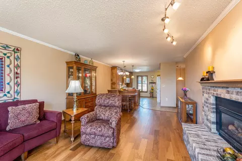 391 E Brandon Dr, Bismarck, ND 58503 photo 10