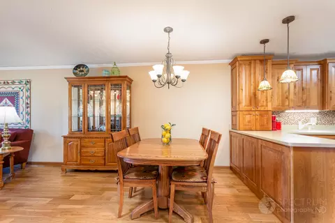 391 E Brandon Dr, Bismarck, ND 58503 photo 8