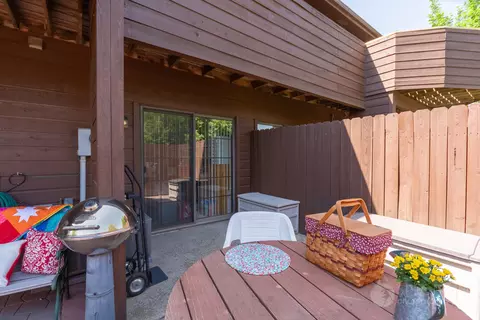 391 E Brandon Dr, Bismarck, ND 58503 photo 30