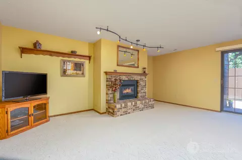 391 E Brandon Dr, Bismarck, ND 58503 photo 20