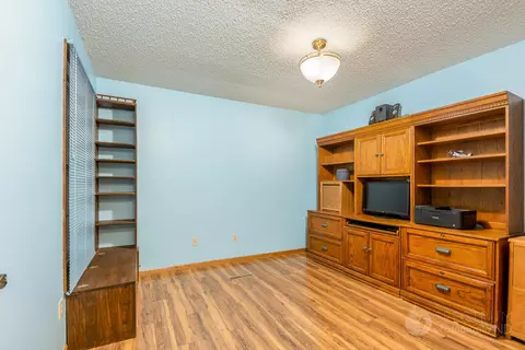 391 E Brandon Dr, Bismarck, ND 58503 photo 15