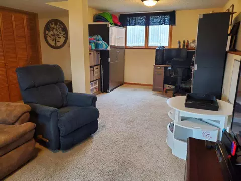 303 Easy St, Bismarck, ND 58504 photo 11