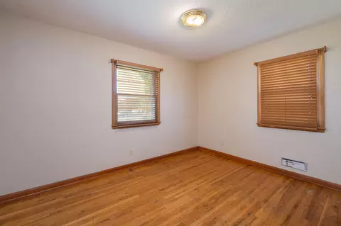 825 N 14th St, Bismarck, ND 58501 photo 4