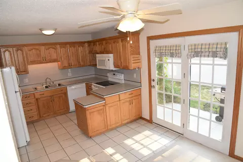 2125 E Boulevard Ave, Bismarck, ND 58501 photo 4