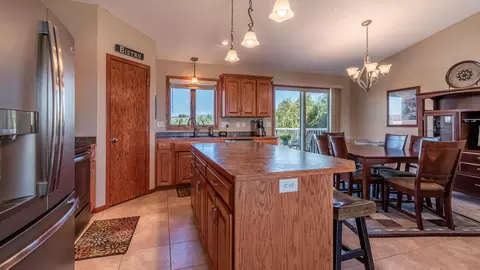 5513 Brook Pl, Bismarck, ND 58503 photo 6