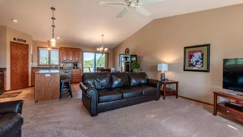 5513 Brook Pl, Bismarck, ND 58503 photo 5