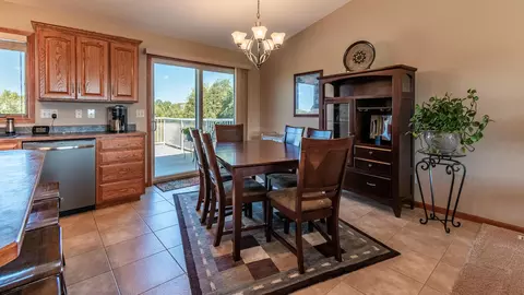 5513 Brook Pl, Bismarck, ND 58503 photo 7