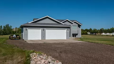 5513 Brook Pl, Bismarck, ND 58503 photo 39
