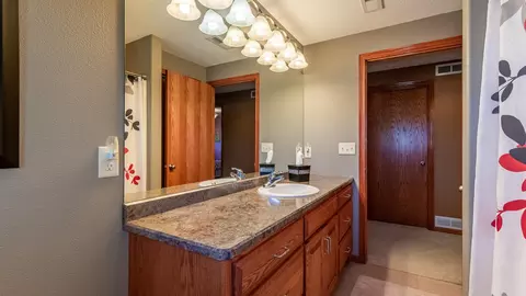 5513 Brook Pl, Bismarck, ND 58503 photo 26