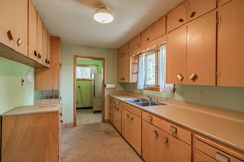 1403 Harmon Ave, Bismarck, ND 58501 photo 6