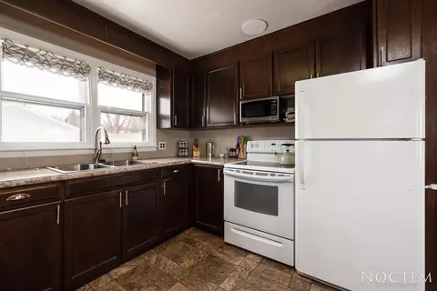 418 17th St, Bismarck, ND 58501 photo 9
