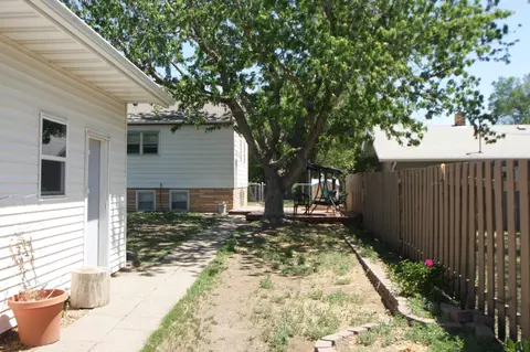 418 17th St, Bismarck, ND 58501 photo 25