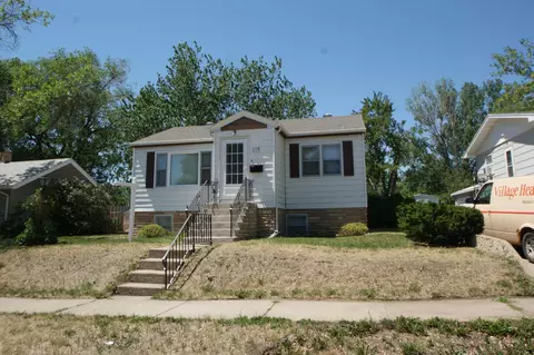 418 17th St, Bismarck, ND 58501 photo 1