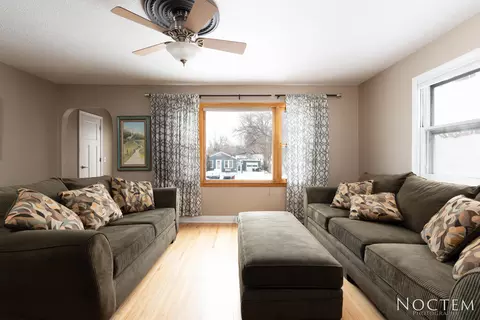418 17th St, Bismarck, ND 58501 photo 5